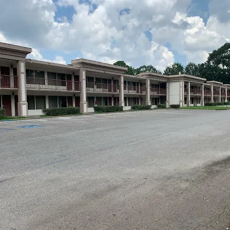 Garden Plaza Hotel
